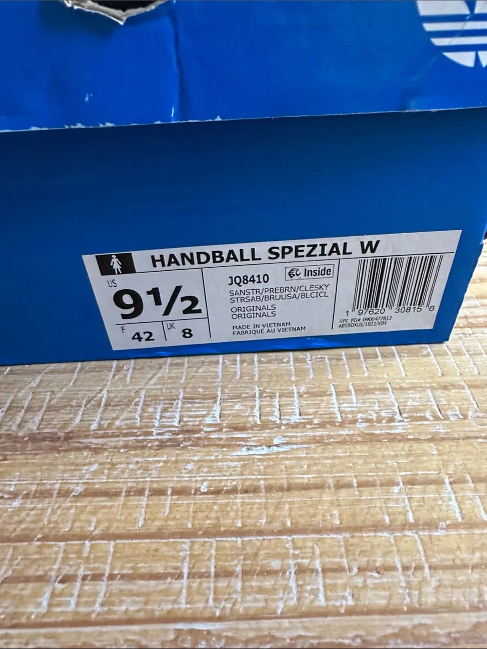 Adidas Handball Spezial Women’s Beige Sneakers with Light Blue Stripes - Picture 7 of 7
